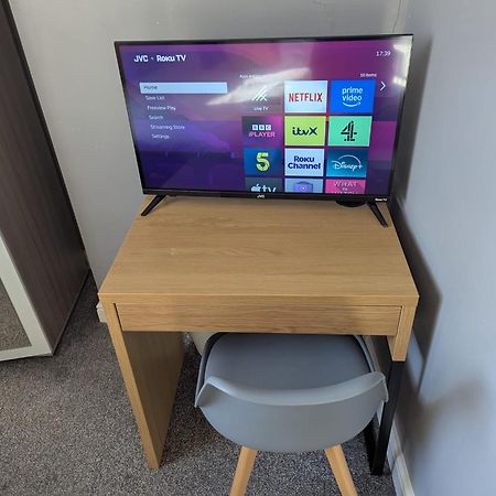 Darwin Stays - Service Accommodation In Newcastle Under Lyme City Centre Exteriör bild