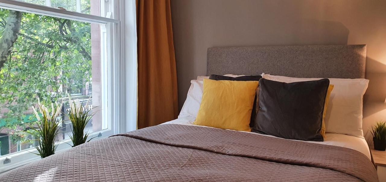 Darwin Stays - Service Accommodation In Newcastle Under Lyme City Centre Exteriör bild