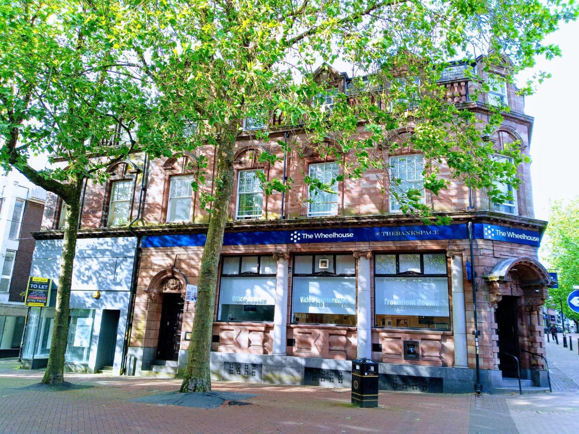 Darwin Stays - Service Accommodation In Newcastle Under Lyme City Centre Exteriör bild
