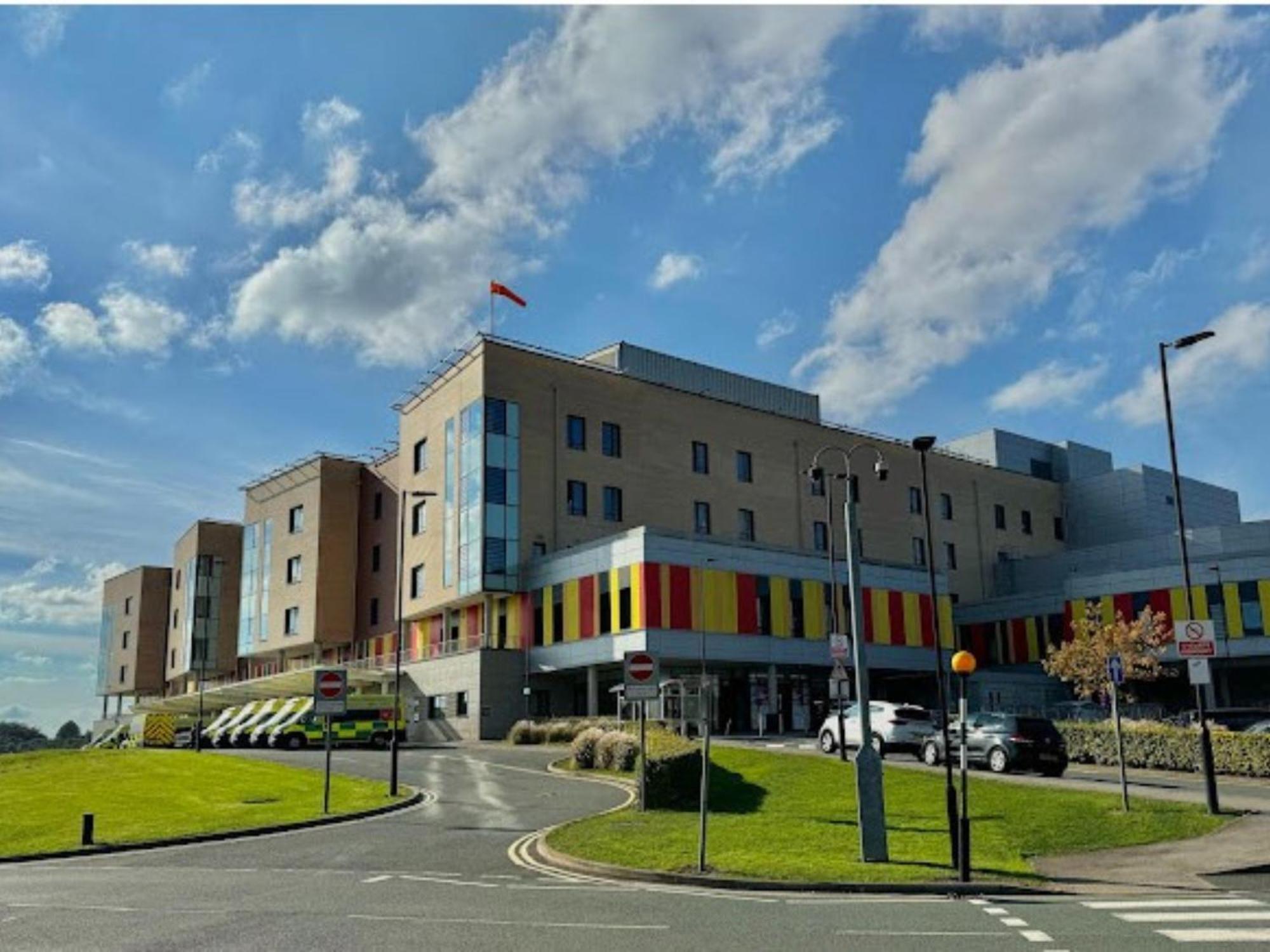 Darwin Stays - Service Accommodation In Newcastle Under Lyme City Centre Exteriör bild